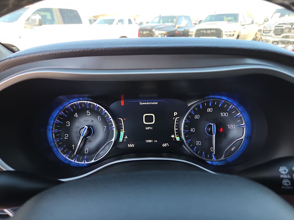 Thumbnail: 2026 Chrysler Pacifica - 14