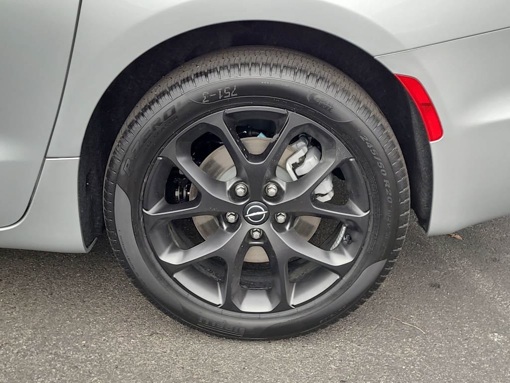 Thumbnail: 2026 Chrysler Pacifica - 8