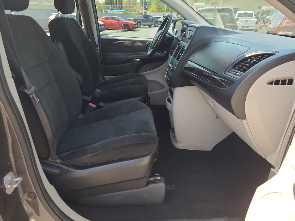 Thumbnail: 2016 Dodge Grand Caravan - 27