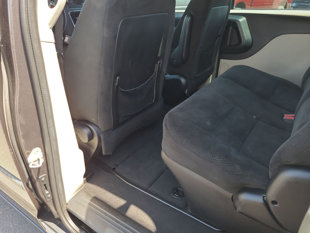 Thumbnail: 2016 Dodge Grand Caravan - 12