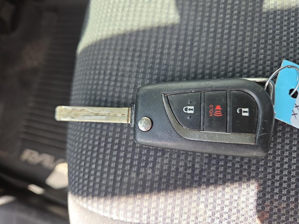 Thumbnail: 2019 Toyota RAV4 - 17