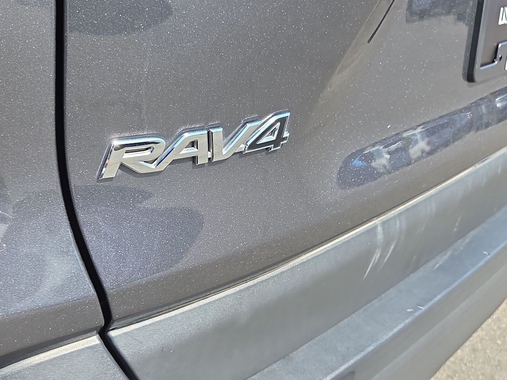 Thumbnail: 2022 Toyota RAV4 - 7