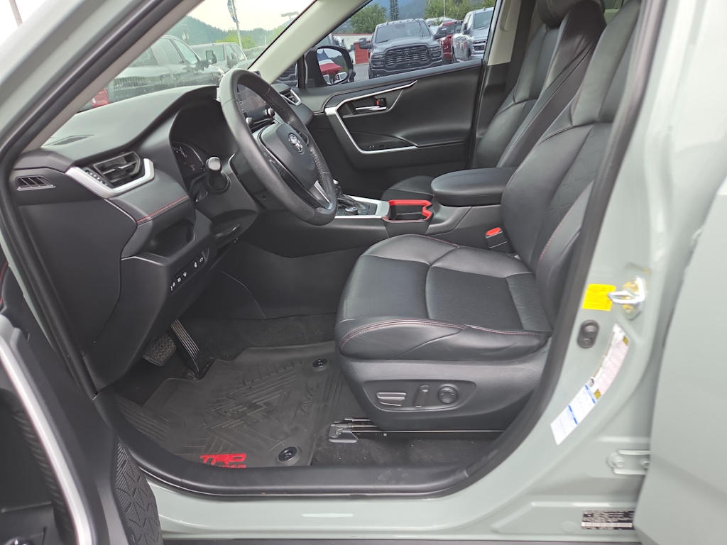 Thumbnail: 2021 Toyota RAV4 - 10