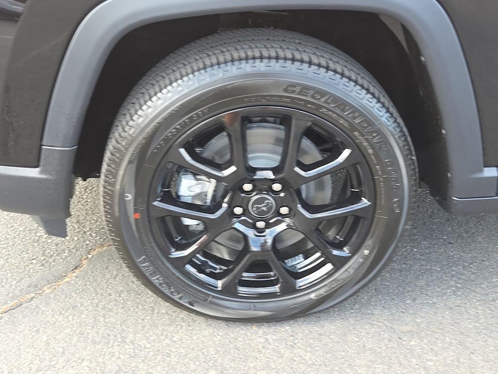 Thumbnail: 2026 Jeep Compass - 8