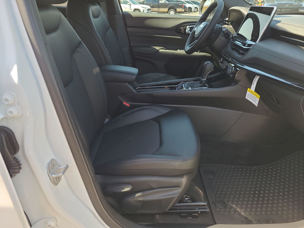 Thumbnail: 2026 Jeep Compass - 12