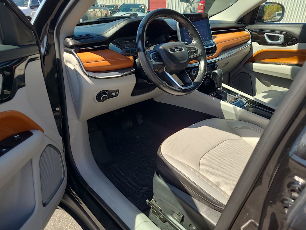 Thumbnail: 2022 Jeep Compass - 10