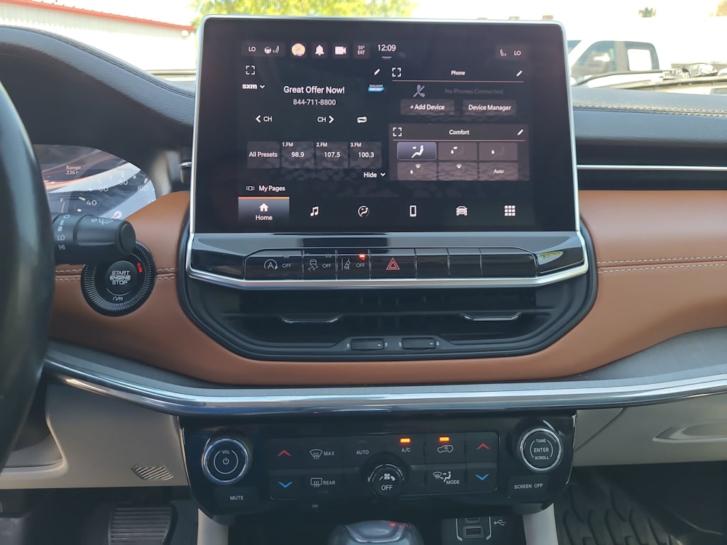 Thumbnail: 2022 Jeep Compass - 13