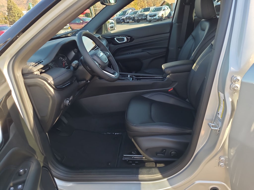 Thumbnail: 2026 Jeep Compass - 11