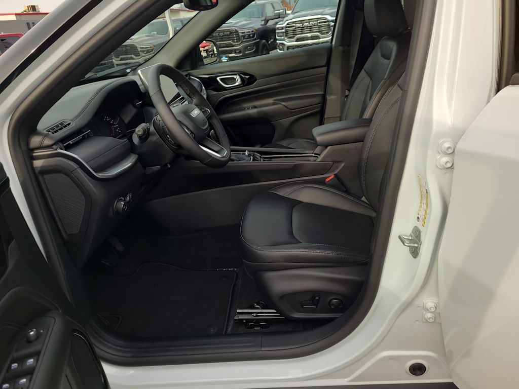 Thumbnail: 2026 Jeep Compass - 11