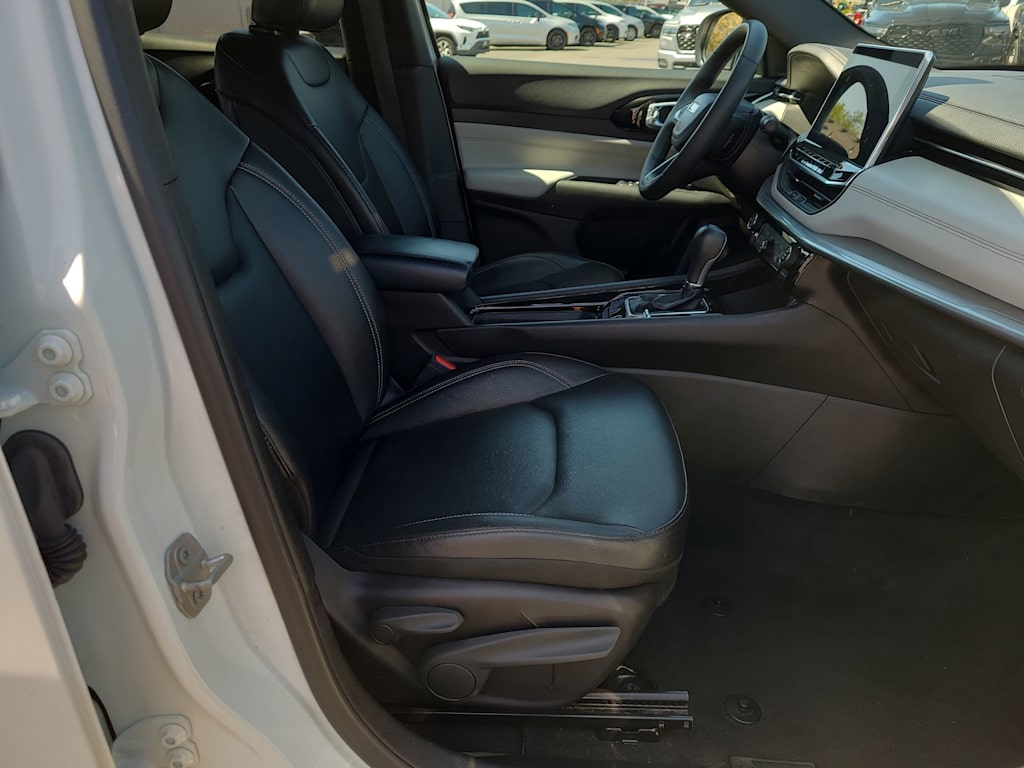 Thumbnail: 2025 Jeep Compass - 12