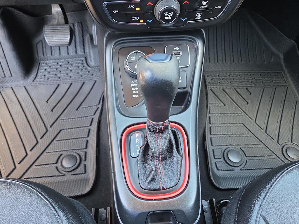 Thumbnail: 2021 Jeep Compass - 16