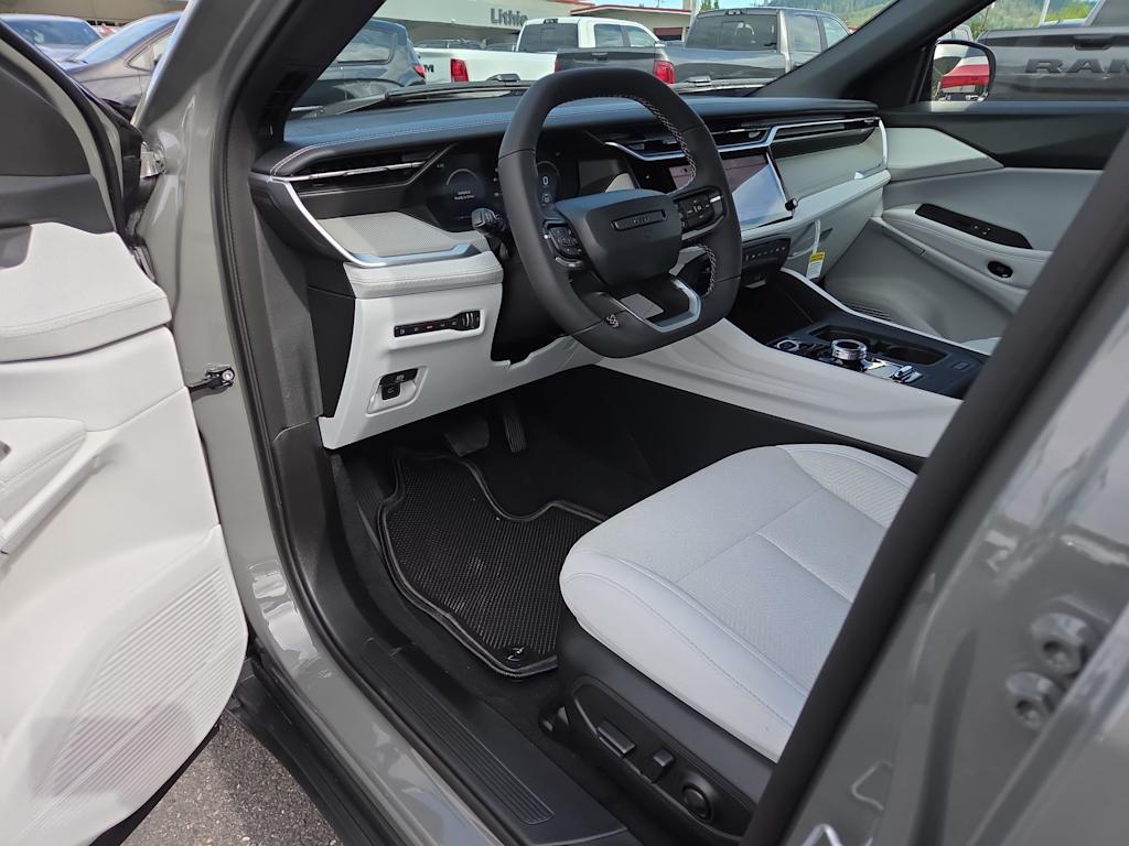 Thumbnail: 2026 Jeep Cherokee - 10
