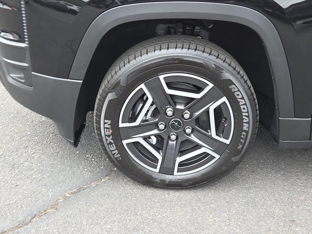 Thumbnail: 2026 Jeep Cherokee - 8