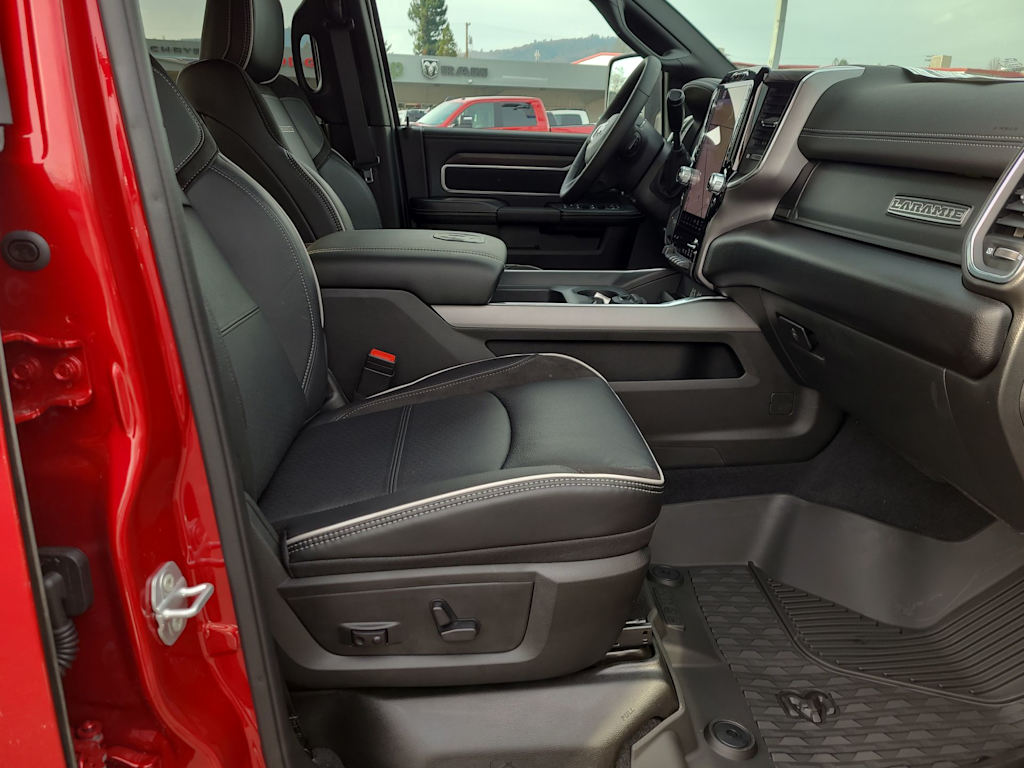 2026 RAM 3500 Laramie - Photo 26
