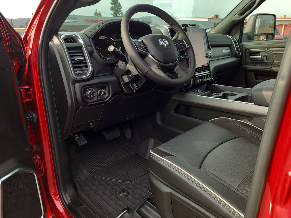 2026 RAM 3500 Laramie - Photo 8
