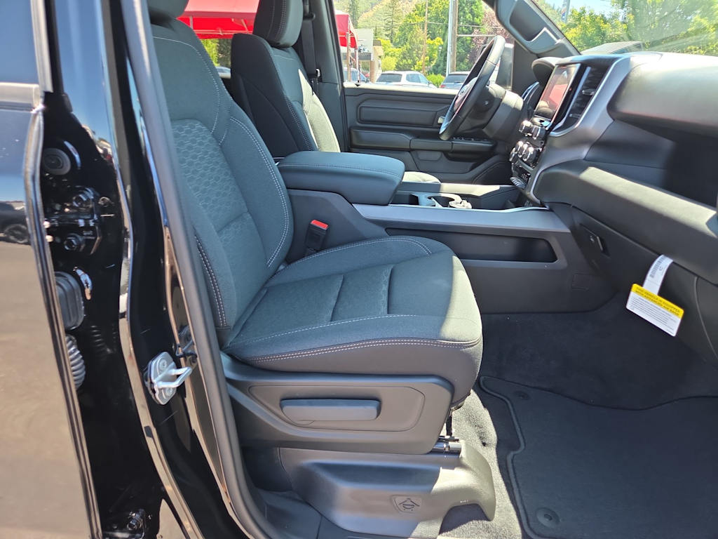 Thumbnail: 2026 RAM 1500 - 27