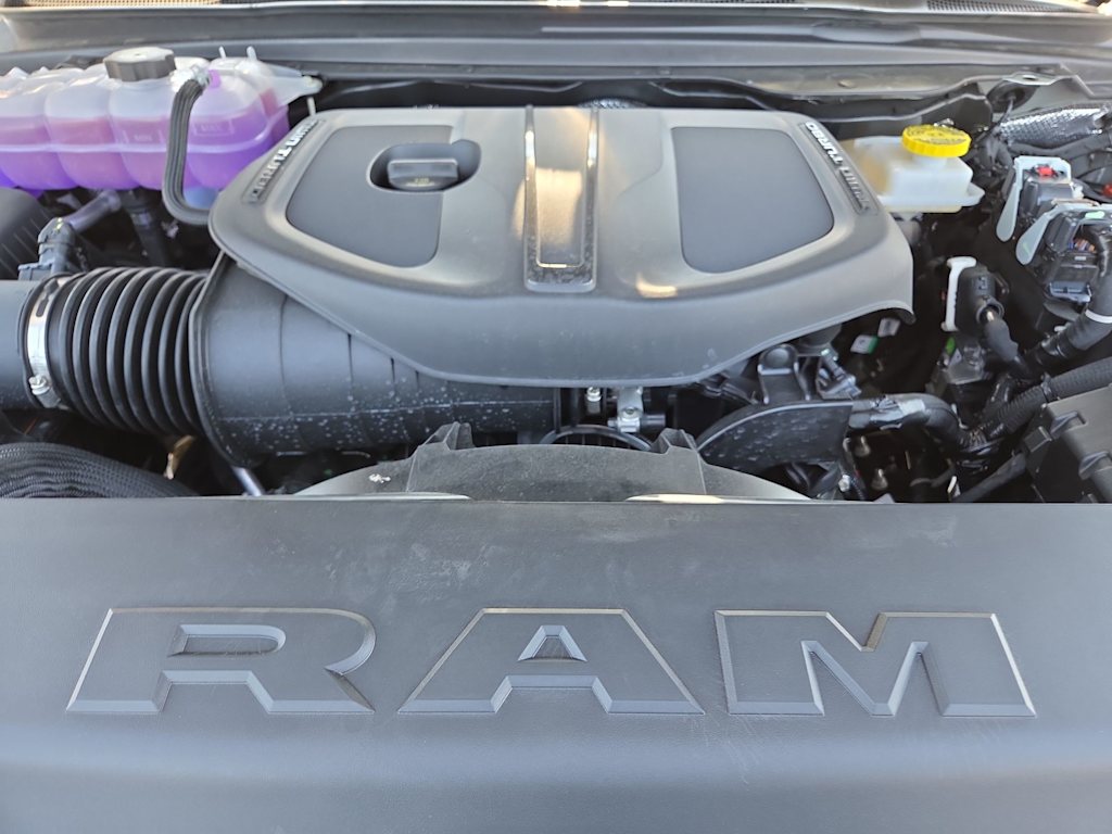 Thumbnail: 2026 RAM 1500 - 9