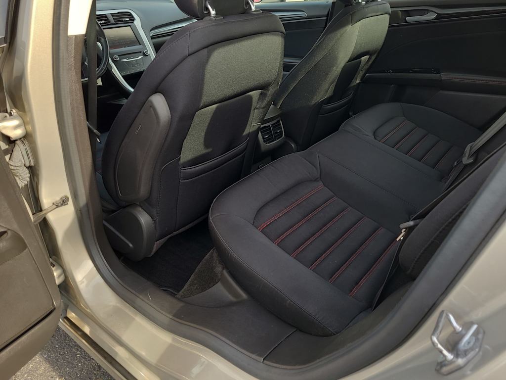 Thumbnail: 2015 Ford Fusion - 13