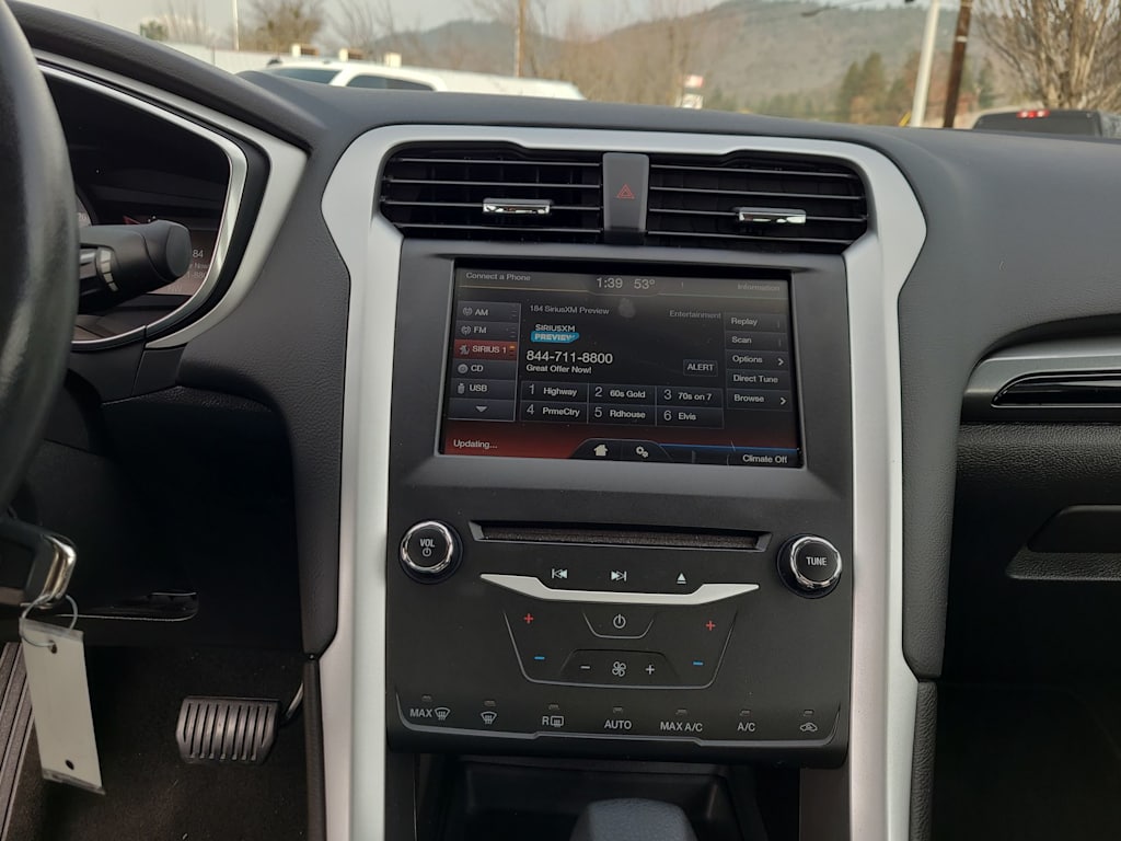 Thumbnail: 2015 Ford Fusion - 14