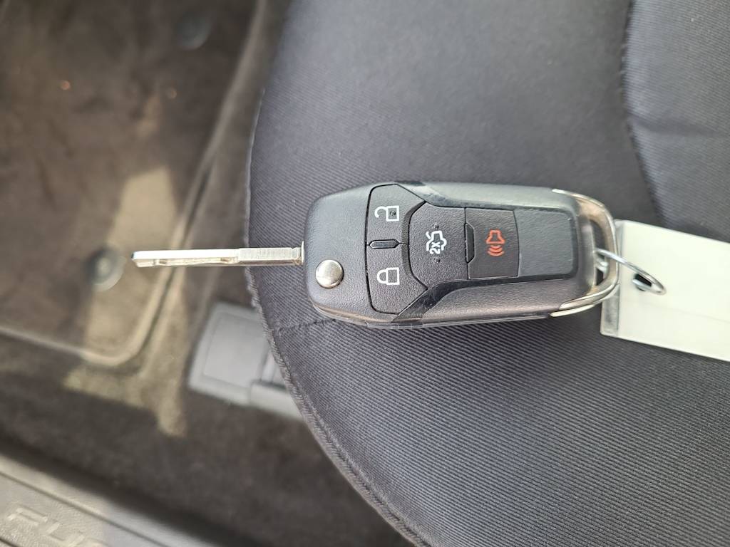 Thumbnail: 2015 Ford Fusion - 18