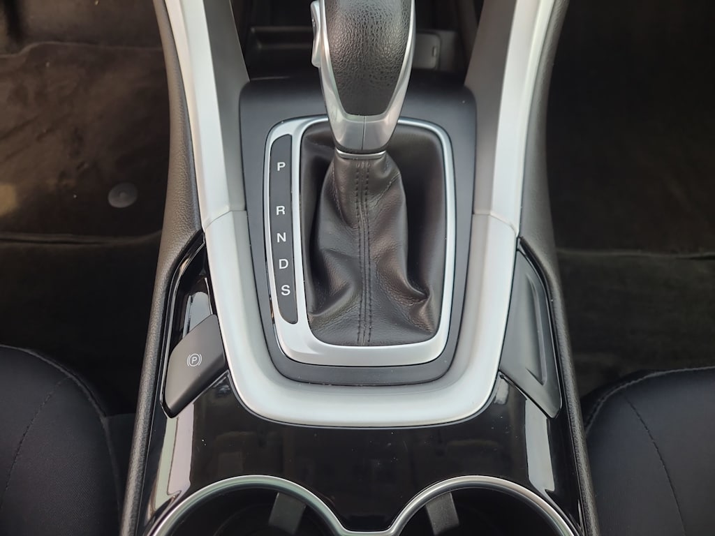 Thumbnail: 2015 Ford Fusion - 15