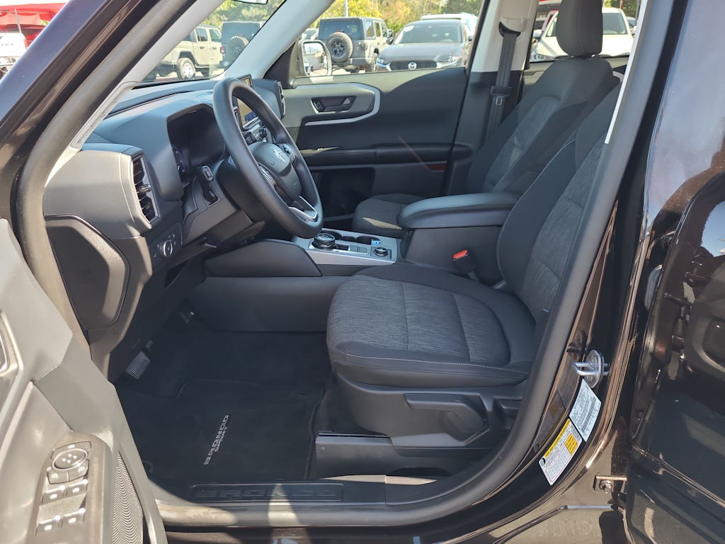 Thumbnail: 2021 Ford Bronco Sport - 11