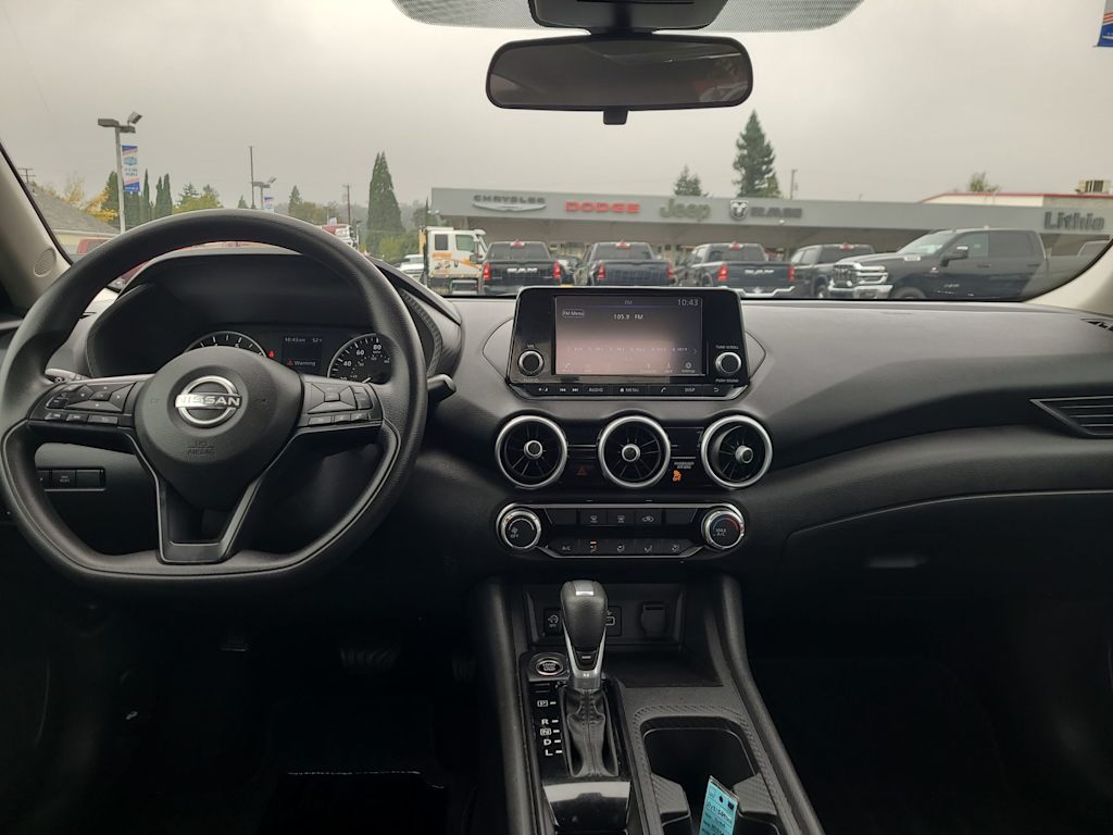 Thumbnail: 2024 Nissan Sentra - 10