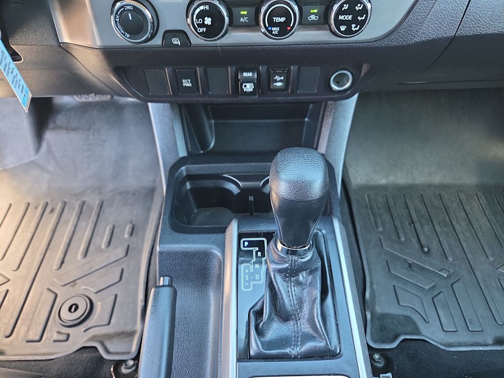 Thumbnail: 2018 Toyota Tacoma - 14