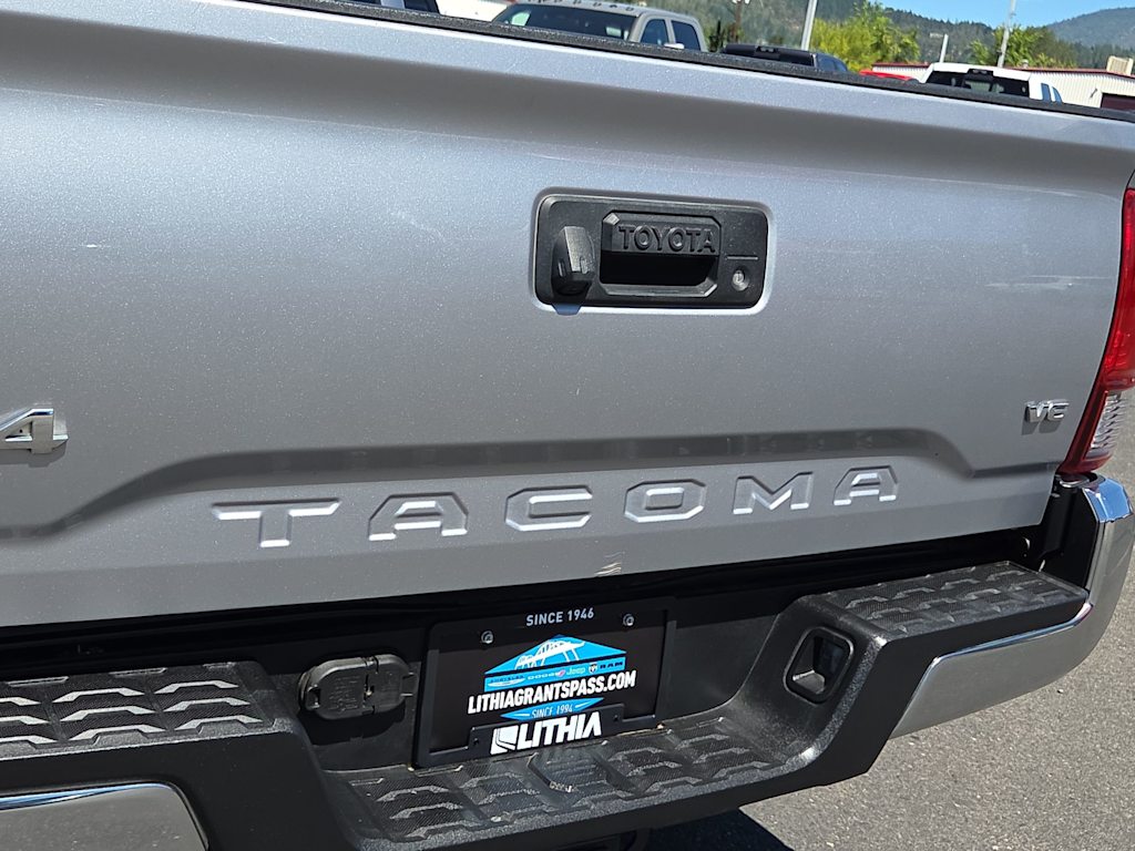 Thumbnail: 2018 Toyota Tacoma - 27