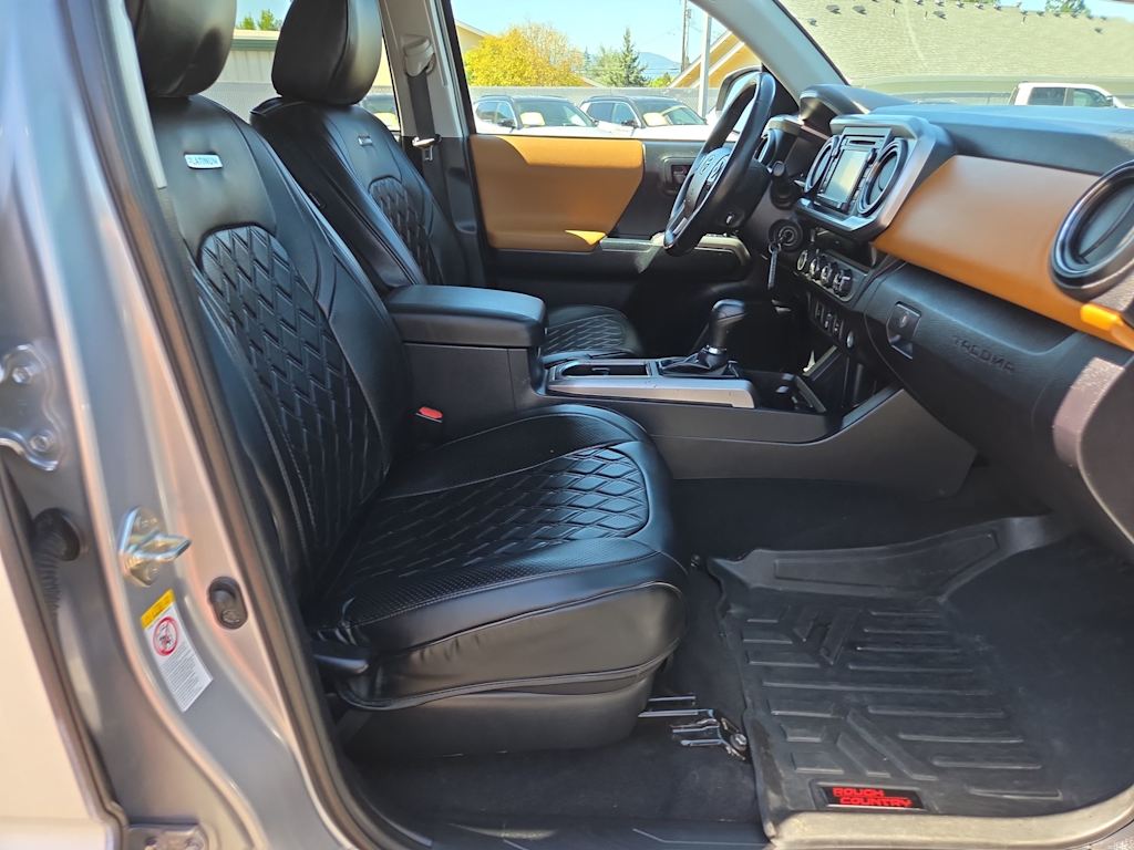 Thumbnail: 2018 Toyota Tacoma - 11