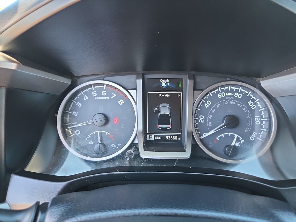 Thumbnail: 2018 Toyota Tacoma - 15