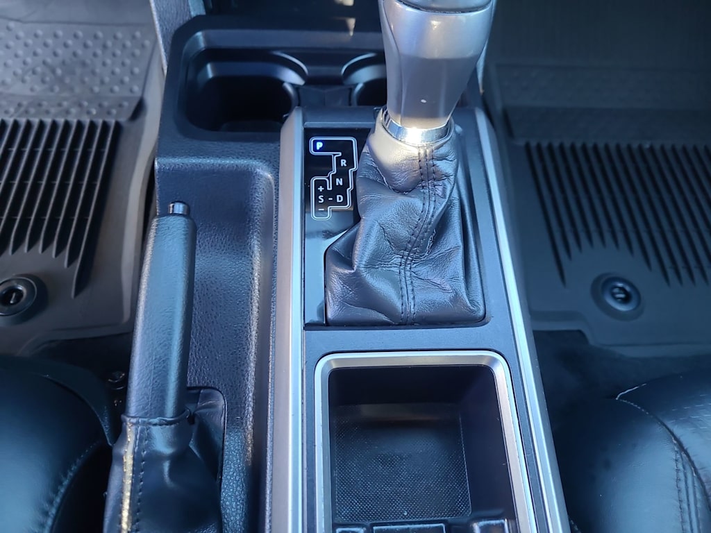 Thumbnail: 2023 Toyota Tacoma - 15