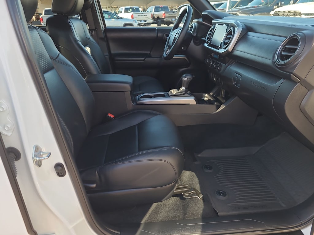 Thumbnail: 2023 Toyota Tacoma - 12