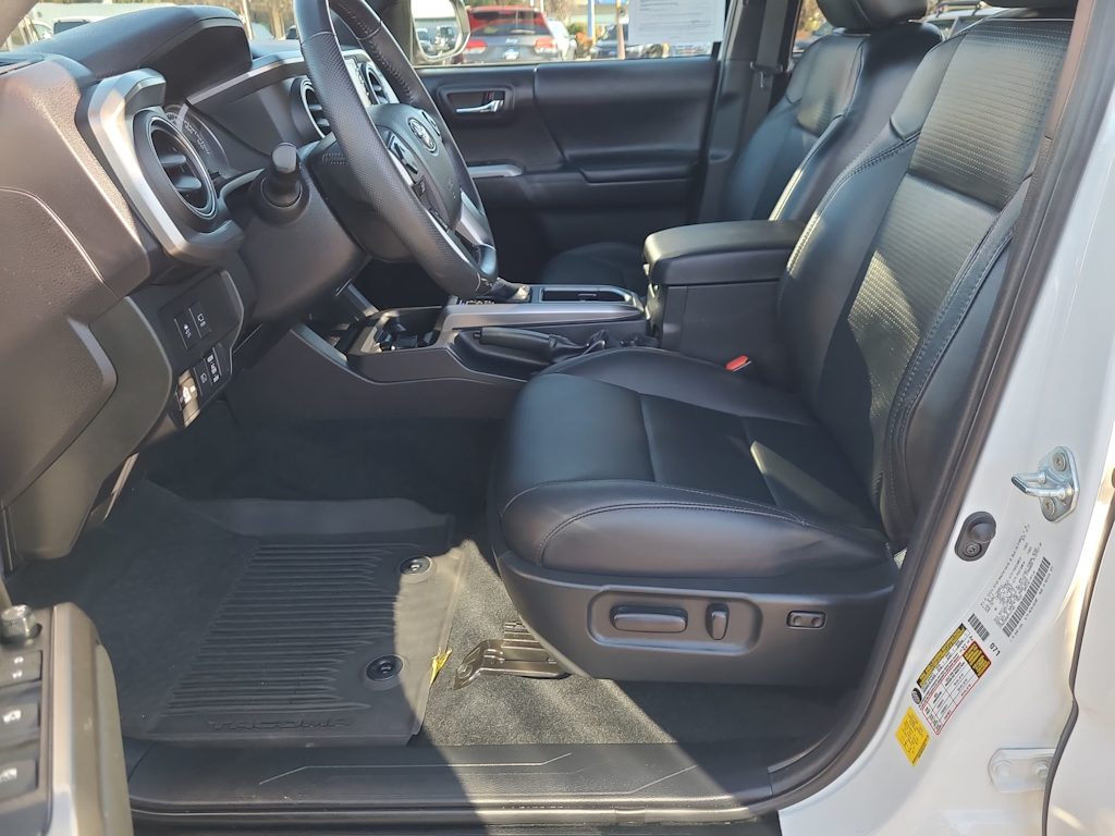 Thumbnail: 2023 Toyota Tacoma - 11