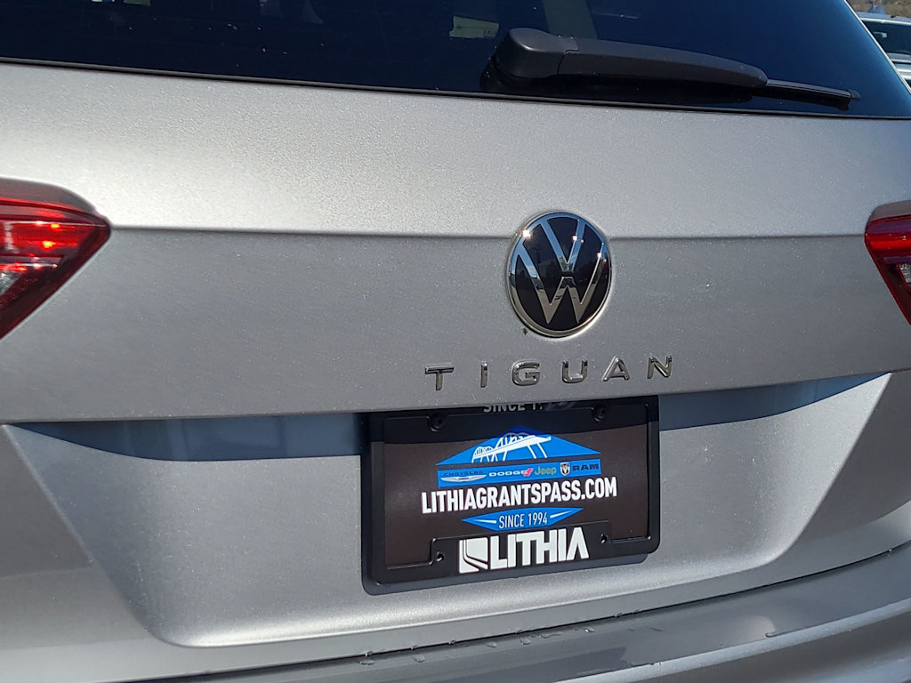 Thumbnail: 2022 Volkswagen Tiguan - 7