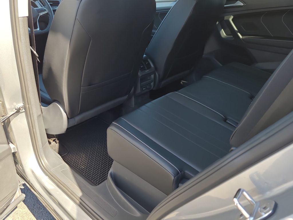 Thumbnail: 2022 Volkswagen Tiguan - 12