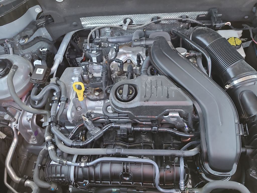 Thumbnail: 2022 Volkswagen Taos - 8