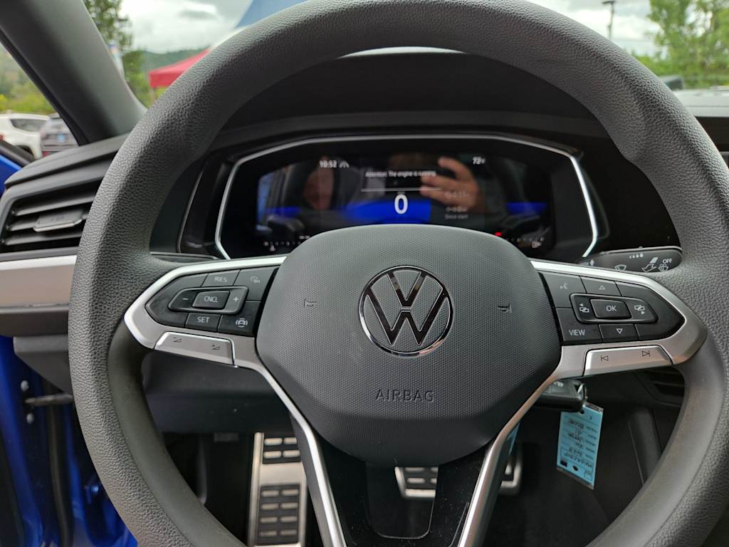Thumbnail: 2023 Volkswagen Jetta - 14