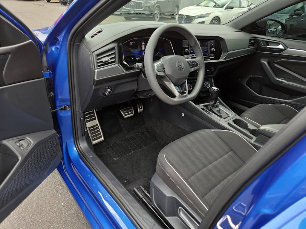 Thumbnail: 2023 Volkswagen Jetta - 2
