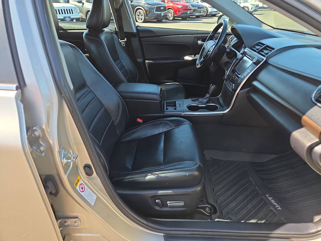 Thumbnail: 2016 Toyota Camry - 11