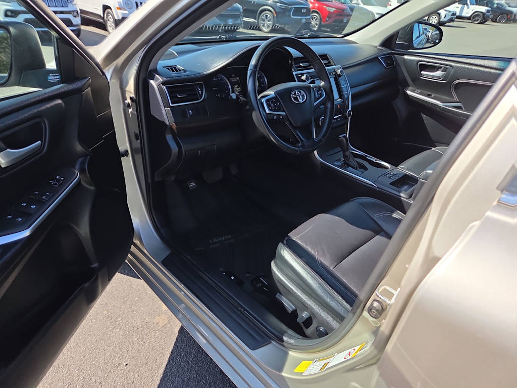 Thumbnail: 2016 Toyota Camry - 24