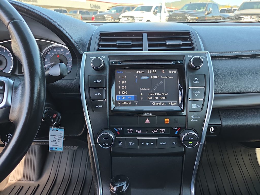 Thumbnail: 2016 Toyota Camry - 13