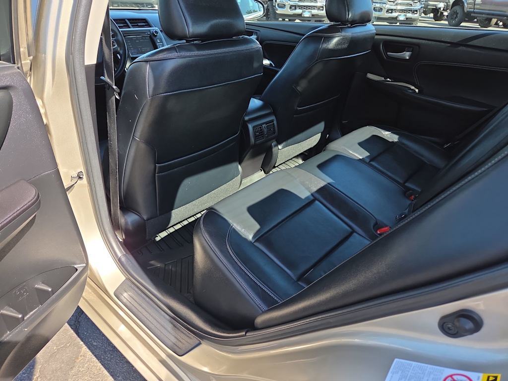 Thumbnail: 2016 Toyota Camry - 12