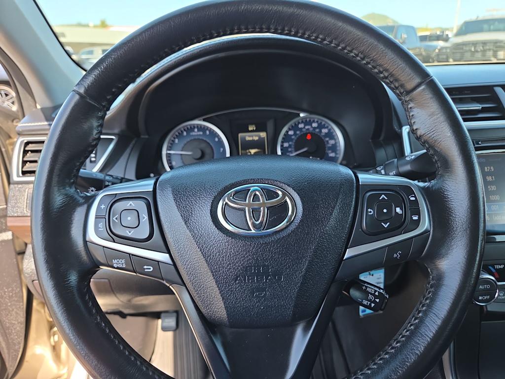 Thumbnail: 2016 Toyota Camry - 9