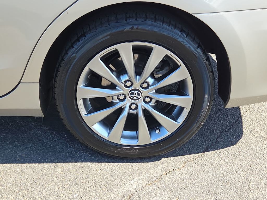 Thumbnail: 2016 Toyota Camry - 7