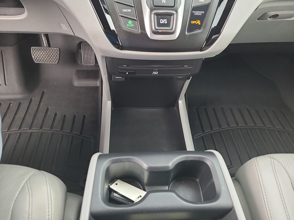 Thumbnail: 2018 Honda Odyssey - 15
