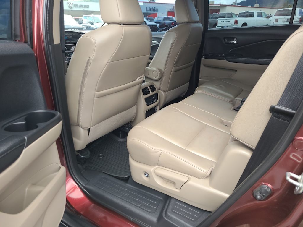 Thumbnail: 2019 Honda Pilot - 12