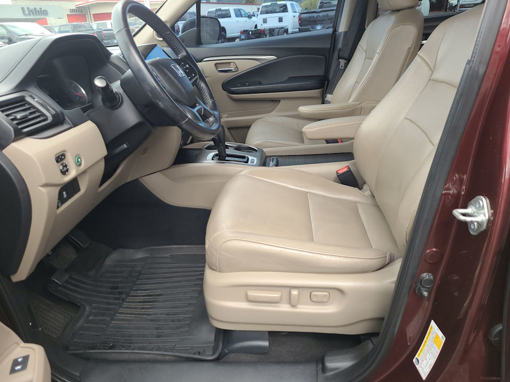 Thumbnail: 2019 Honda Pilot - 11