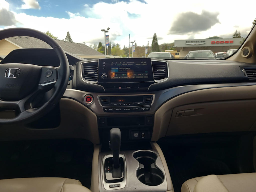 Thumbnail: 2019 Honda Pilot - 2
