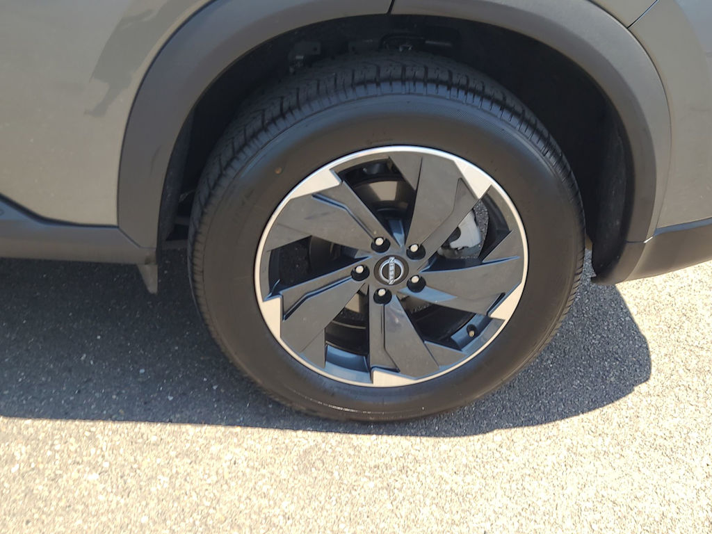 Thumbnail: 2024 Nissan Rogue - 8